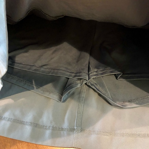 Danskin Now gray Skort - size 12/14 - Picture 4 of 6